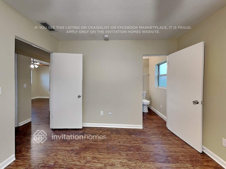 Building Photo - 2631 Ambergate Rd