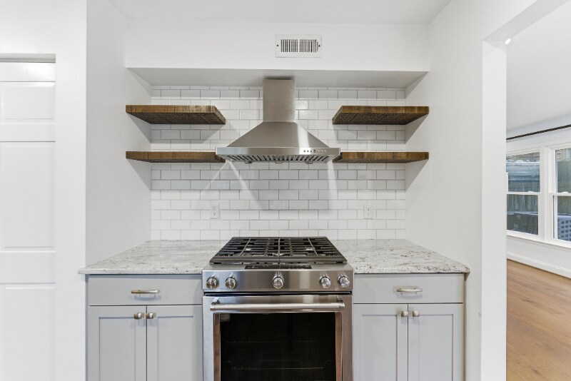 Building Photo - 210 73rd St