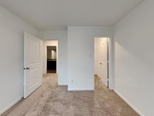 Building Photo - 18100 Speculator Ln