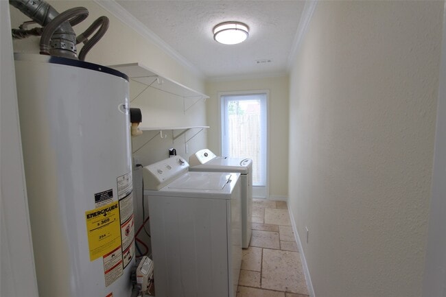 Building Photo - 6517 Sivley St