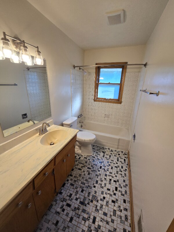 Building Photo - 4354 N 72nd St