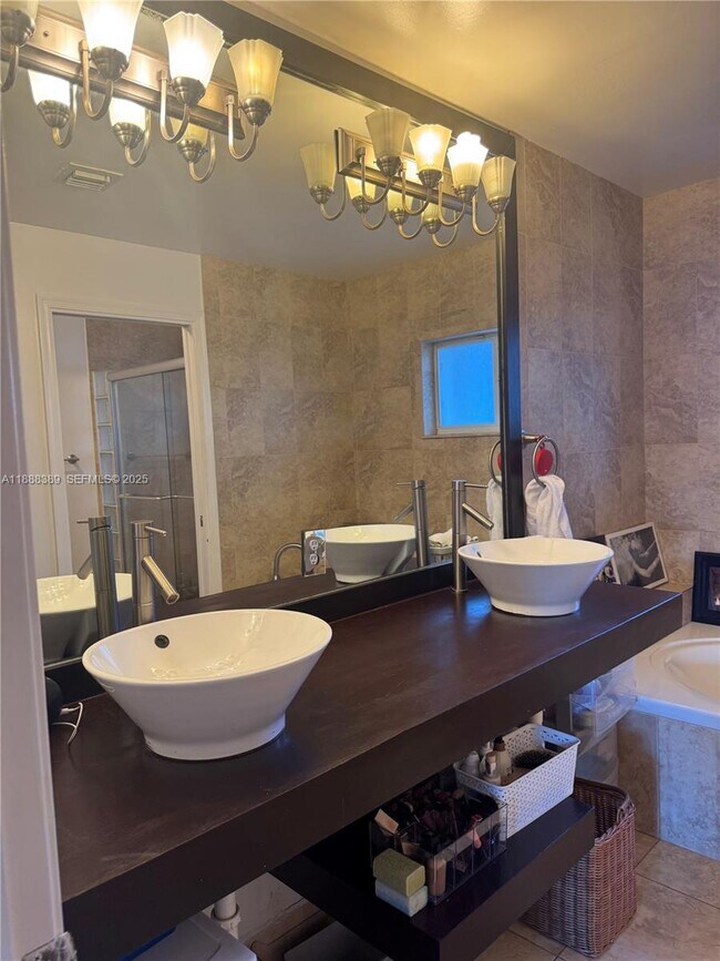 Building Photo - 10233 NW 52nd Ln