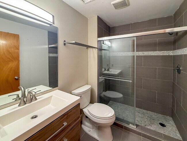 Building Photo - 49-51-51 Temple Pl