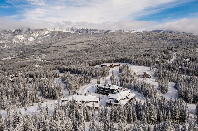 Building Photo - 66 Mountain Loop Rd