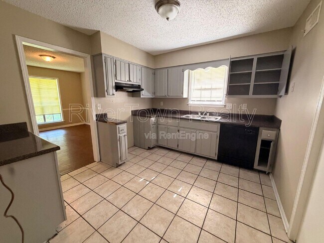 Building Photo - 4311 Springwind Rd