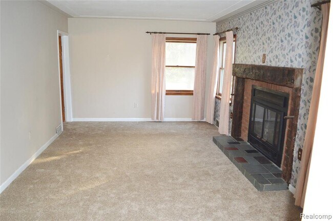 Building Photo - 8344 Ellis Rd