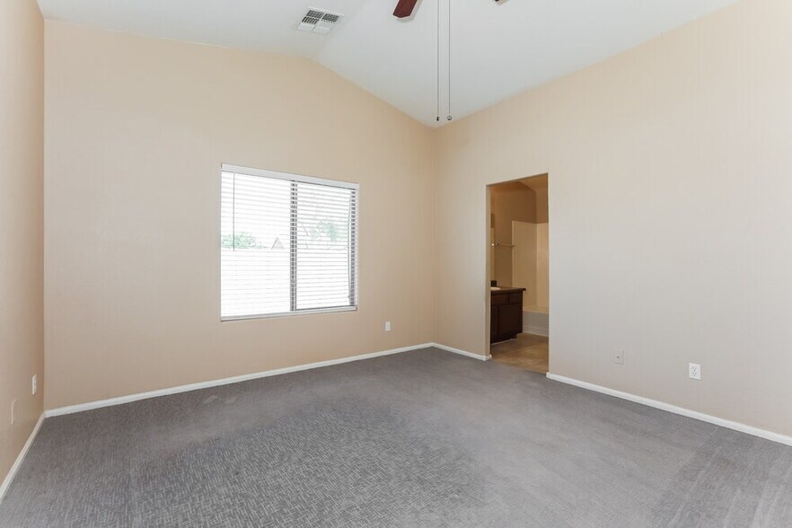 Building Photo - 28953 N Coal Ave