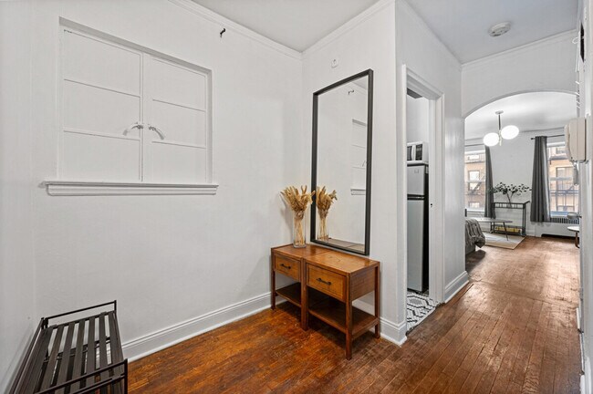 Building Photo - 951 1st Ave