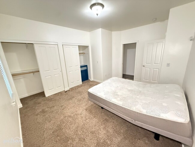 Building Photo - 1501 S 71st Ave