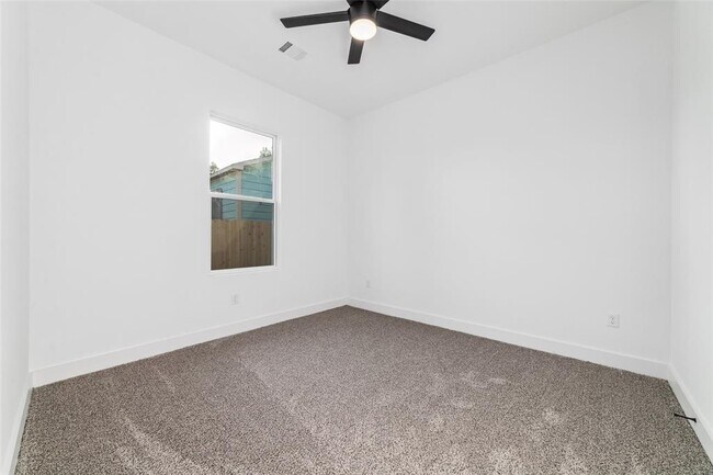 Building Photo - 8106 Talton St