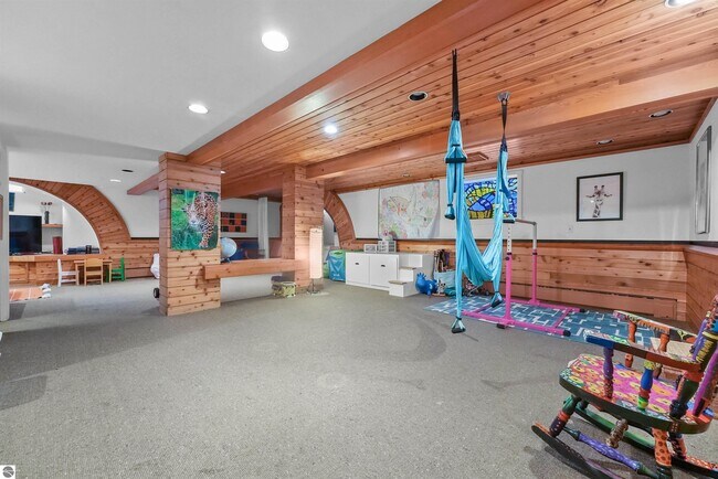 Building Photo - 1310 Peninsula Ct
