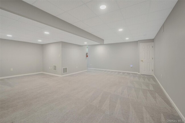 Building Photo - 23 Terrace Ln