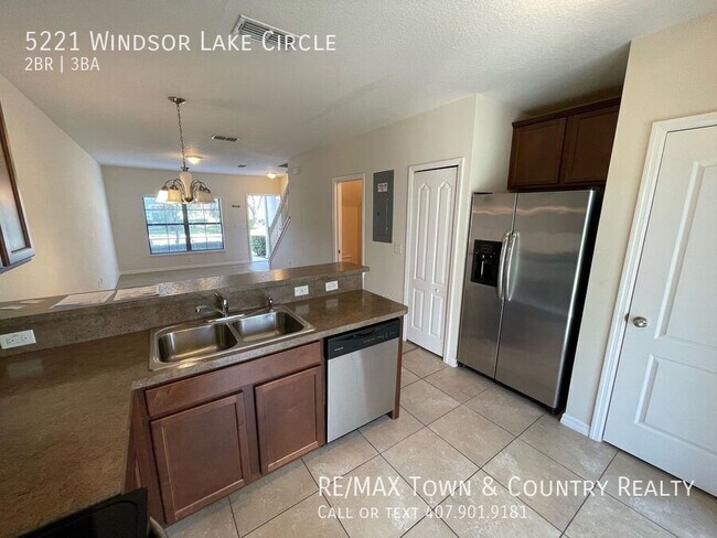 Building Photo - 5221 Windsor Lake Cir