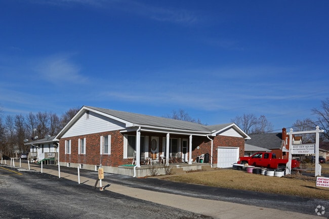 Primary Photo - West View Square Apartments