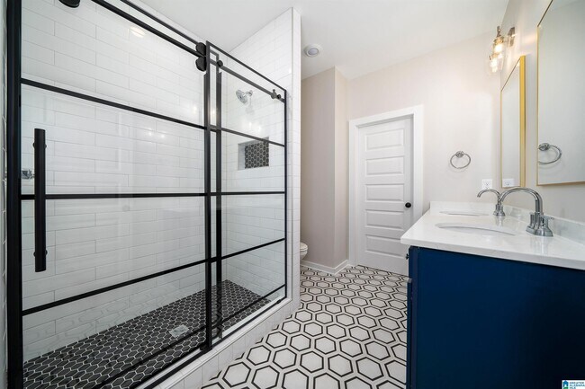 Building Photo - 1195 Windsor Sq