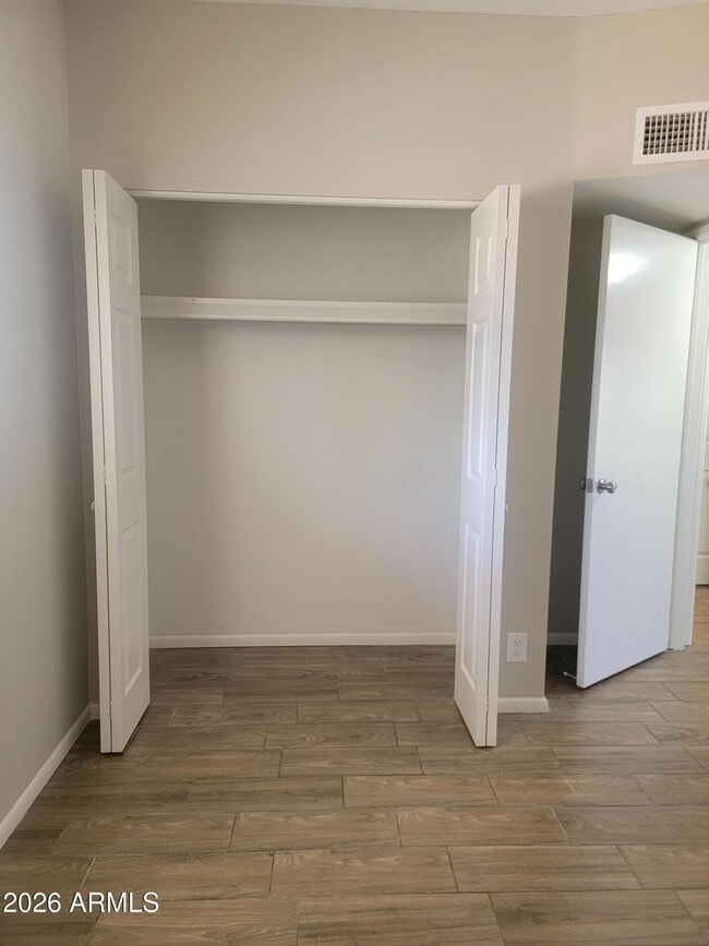 Building Photo - 204 N Standage