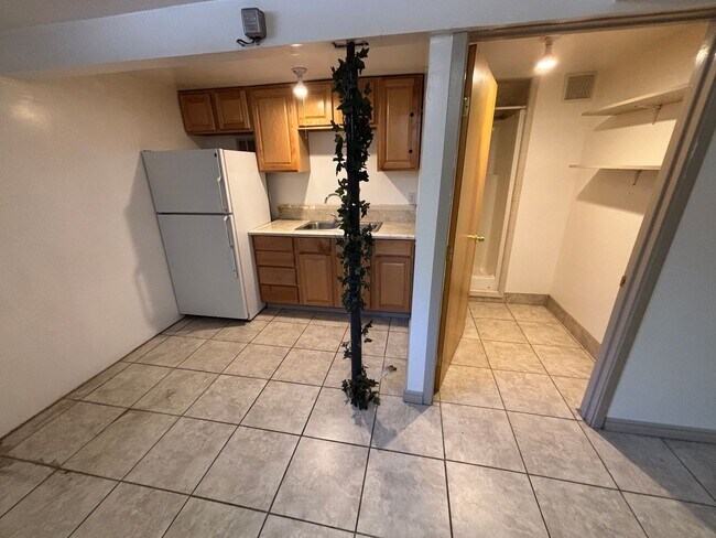 Building Photo - Charming Brick Single Family Home in Old S...