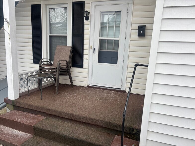 Building Photo - 20 Saratoga Ave