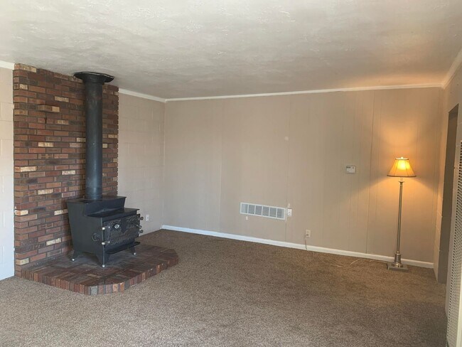 Building Photo - Charming 2 Bed, 1 Bath Home in Centerville
