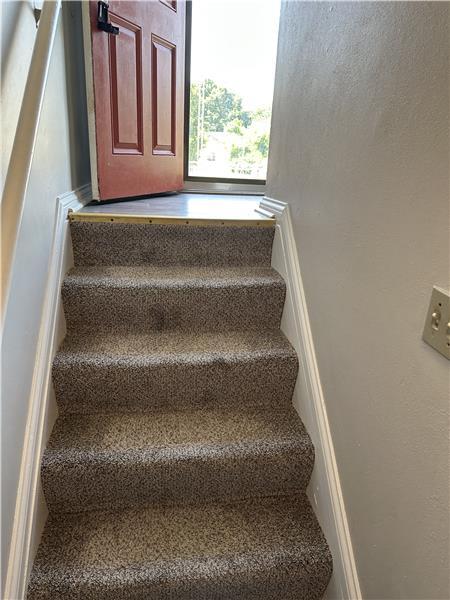 Building Photo - 2633 Burdsall Dr