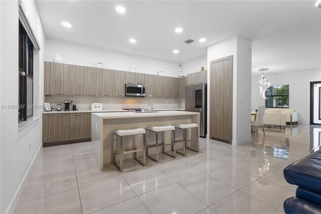 Building Photo - 4335 SW 174th Ave