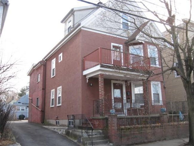 Building Photo - 2-Bed + 2-Bath with Garage Parking West Newton