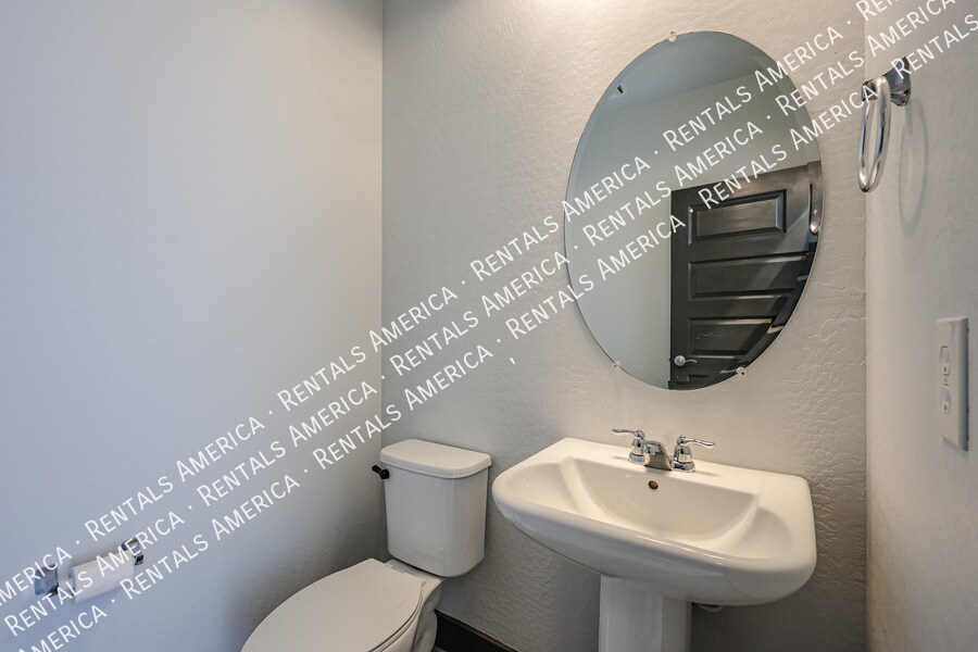 Building Photo - 9862 E Ignition Dr