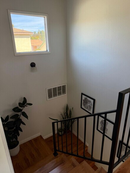 Building Photo - 310 W Simpson St