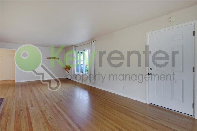 Building Photo - 3124 Brophy Dr
