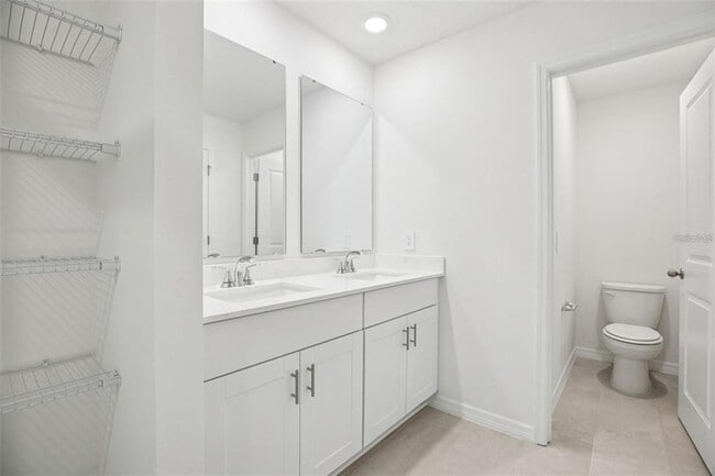 Building Photo - 698 Muhly Wy