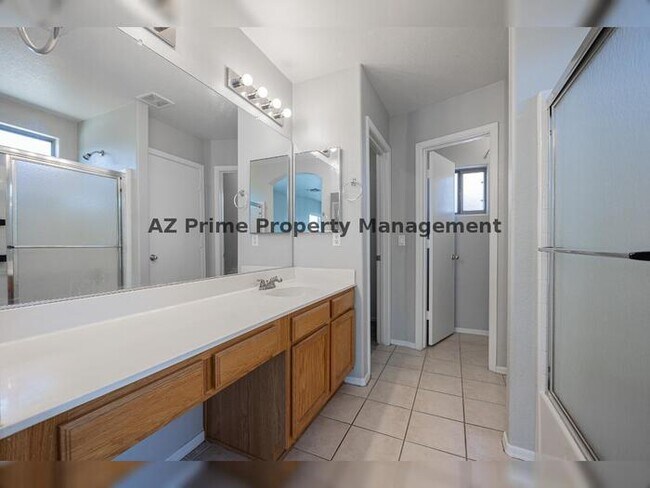 Building Photo - 13344 W Desert Ln