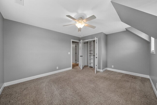 Building Photo - Elegant 4-Bedroom Home with Vaulted Ceilin...