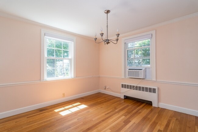 Building Photo - 15 Charles St