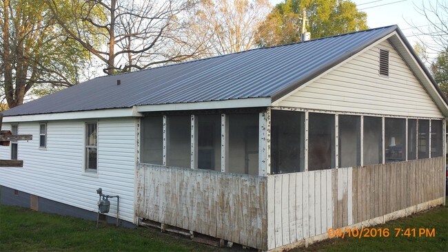 Building Photo - 504 McLemore St
