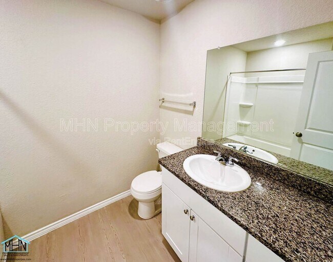 Building Photo - 9012 Sumners Wise