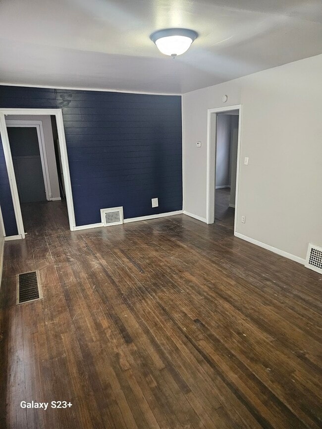 Building Photo - Beautiful new rehabbed home