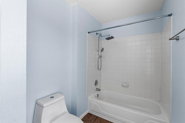 Building Photo - 1704 Matagorda Dr