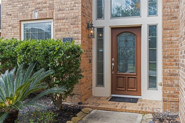 Building Photo - 13018 Orchard Green Dr