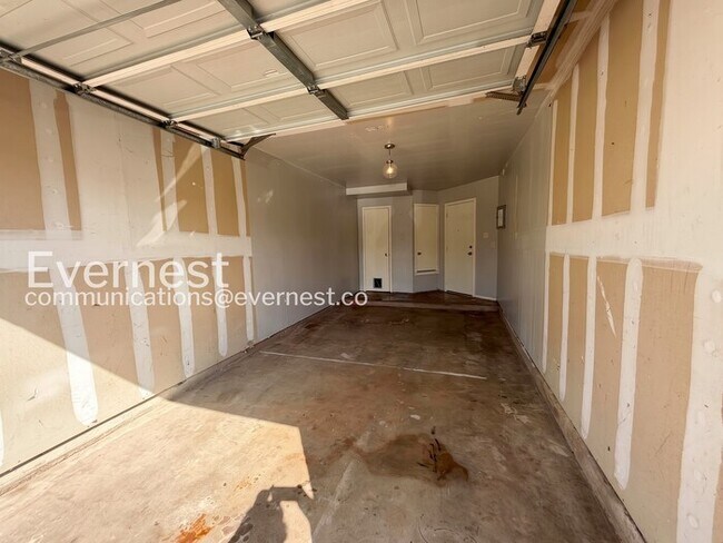 Building Photo - Modern Town Home with Fenced Backyard and Attached Garage