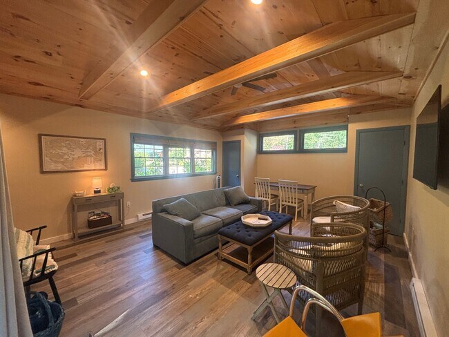 Building Photo - 58 Patrician Shores Cir
