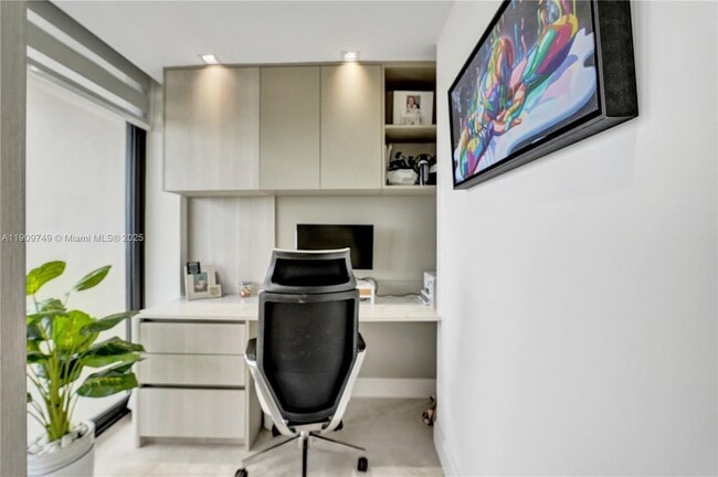 Building Photo - 19667 Turnberry Way