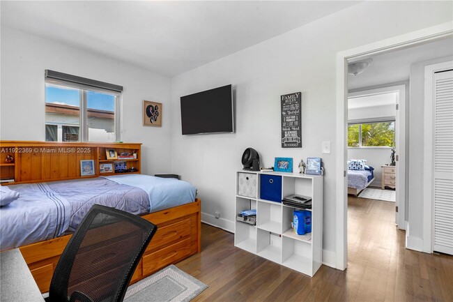 Building Photo - 7915 SW 23rd St