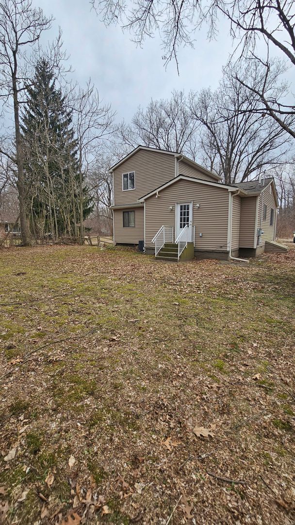 Building Photo - UPDATED BEAUTIFUL 3 BEDROOM/2 BATH