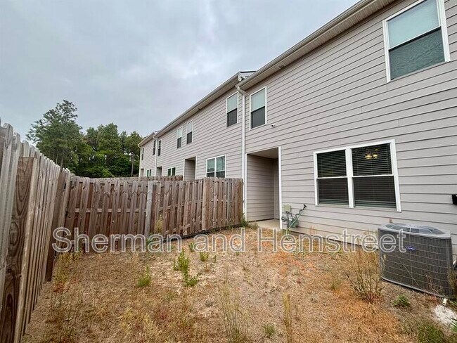 Building Photo - 934 Quaint Parish Cir