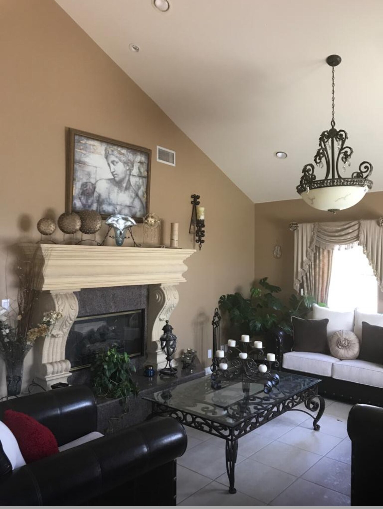 Building Photo - 12147 Miranda St