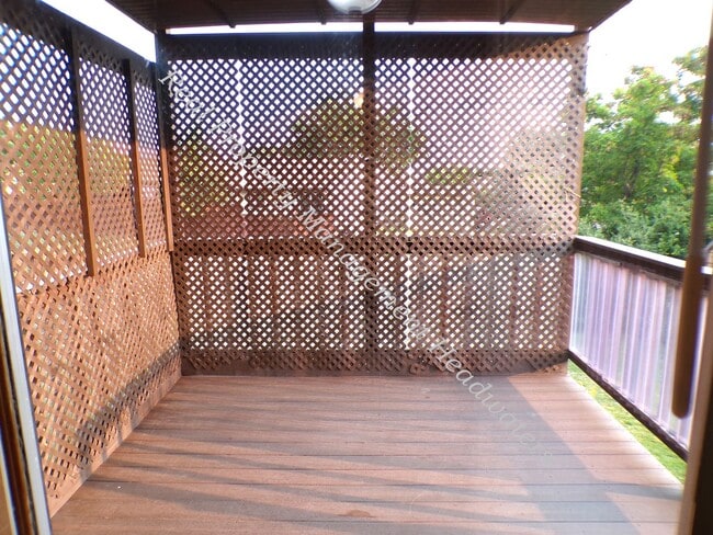 Building Photo - 2 Bed 2 Bath Condo For Rent