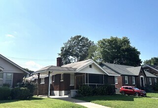 Building Photo - Beautiful 4 Bedroom Home Available
