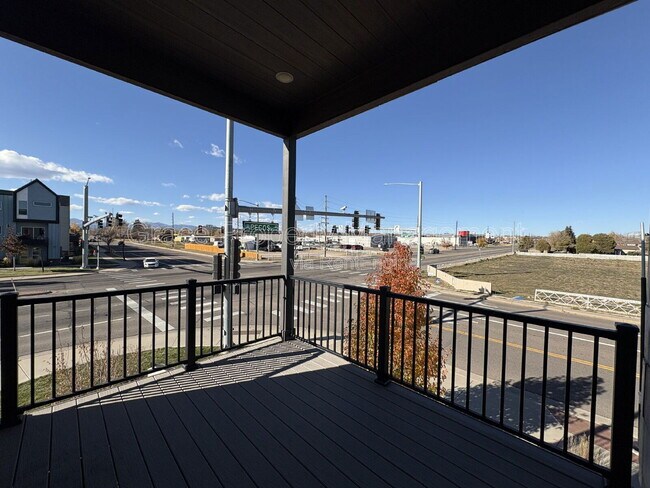 Building Photo - 1585 W 68th Ave