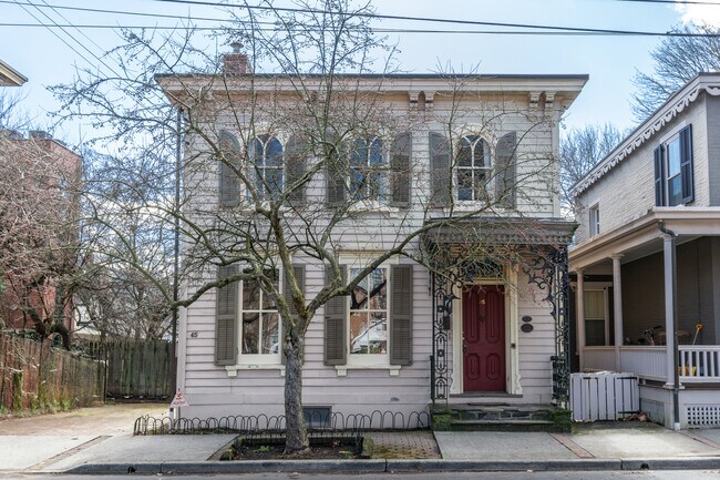 Building Photo - 45 York St