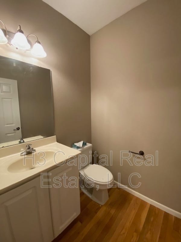 Building Photo - 621 Titan Dr